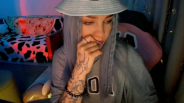 Ledy WWWII online show from January 2025 07:32:01 PM