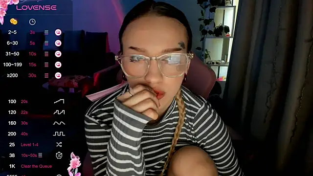 Ledy WWWII online show from February 2025 09:31:01 AM