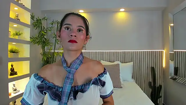 Snapshot of EmmilyCollson chatting on October 2025 05:08:01 PM EmmilyCollson online show from October 2025 05:08:01 PM