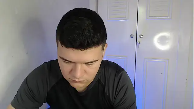 Plug Control online show from October 2025 02:07:02 PM