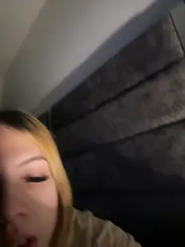 Snapshot of Courtney_gonet chatting on December 2024 03:15:02 AM Courtney gonet online show from December 2024 03:15:02 AM