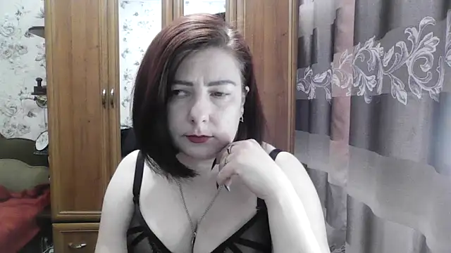 Snapshot of SophieNightAh chatting on September 2025 01:16:02 PM SophieNightAh online show from September 2025 01:16:02 PM