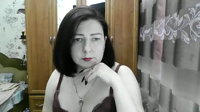 Snapshot of SophieNightAh chatting on October 2025 12:47:01 PM SophieNightAh online show from October 2025 12:47:01 PM