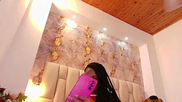 lia mariana online show from November 2025 01:40:01 PM