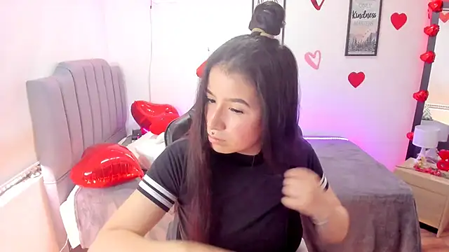 Amy joones online show from February 2025 05:07:01 PM