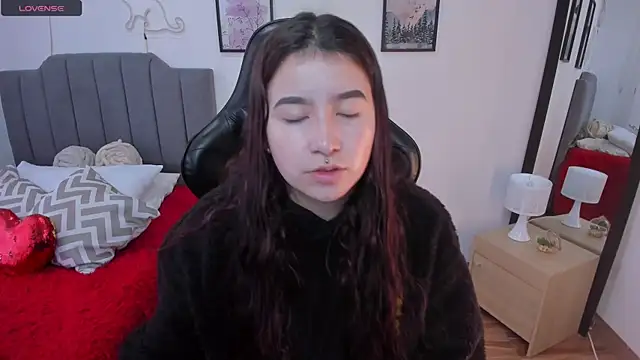 Amy joones online show from February 2026 11:52:01 AM