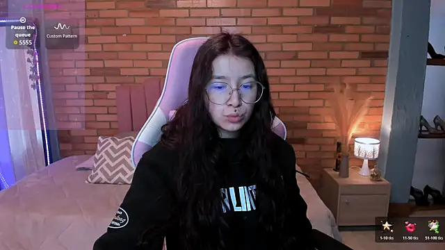 Amy joones online show from June 2026 11:38:01 AM