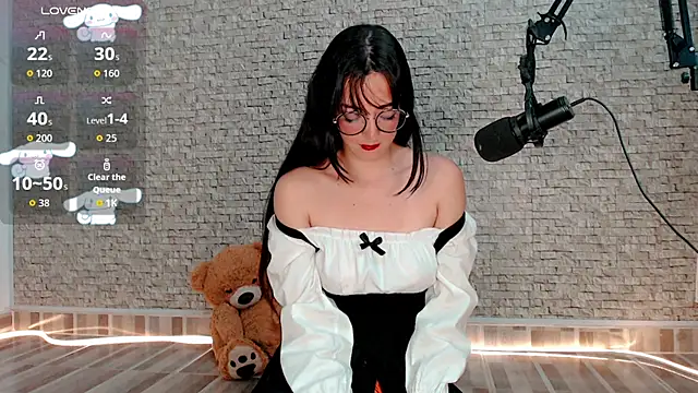 Snapshot of emma_unu chatting on June 2026 02:47:02 AM emma unu online show from June 2026 02:47:02 AM