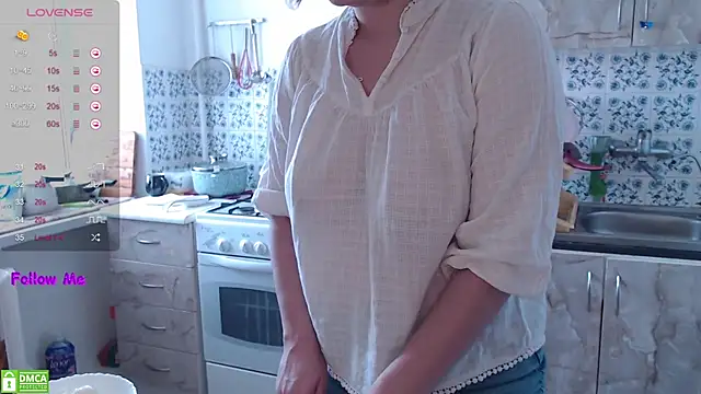 VerySweetKate111 online show from February 2026 11:32:02 AM