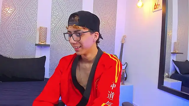 Snapshot of Nikolay_Gregori chatting on December 2024 04:33:02 AM Nikolay Gregori online show from December 2024 04:33:02 AM