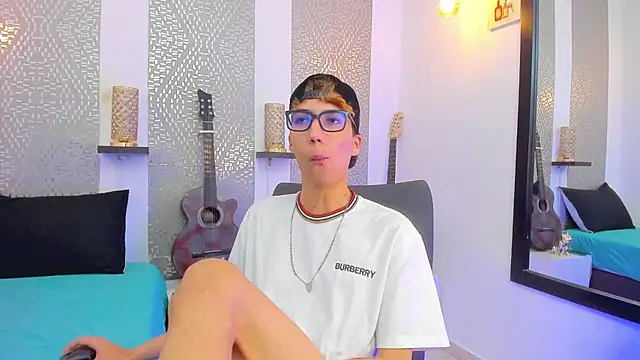 Snapshot of Nikolay_Gregori chatting on December 2024 07:35:02 AM Nikolay Gregori online show from December 2024 07:35:02 AM