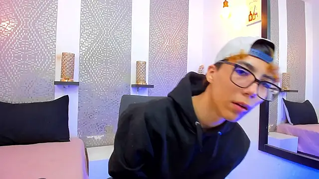 Snapshot of Nikolay_Gregori chatting on December 2024 04:47:02 AM Nikolay Gregori online show from December 2024 04:47:02 AM