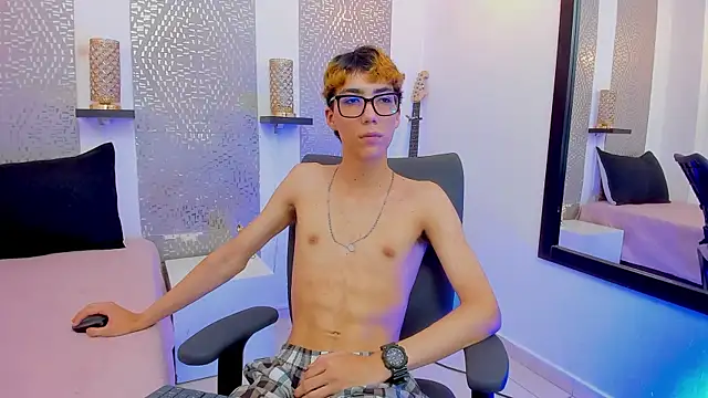 Snapshot of Nikolay_Gregori chatting on December 2024 07:51:02 AM Nikolay Gregori online show from December 2024 07:51:02 AM