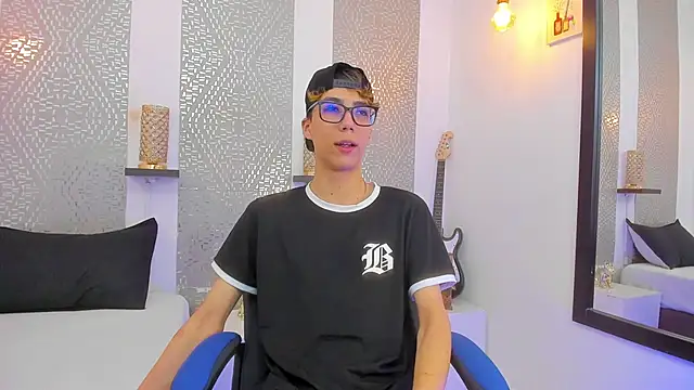 Snapshot of Nikolay_Gregori chatting on January 2025 03:58:02 AM Nikolay Gregori online show from January 2025 03:58:02 AM