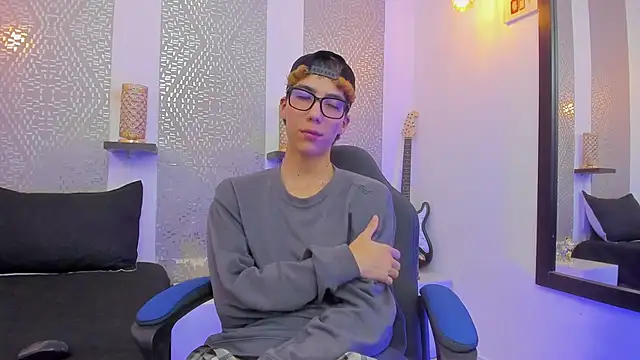 Snapshot of Nikolay_Gregori chatting on January 2025 10:09:02 AM Nikolay Gregori online show from January 2025 10:09:02 AM