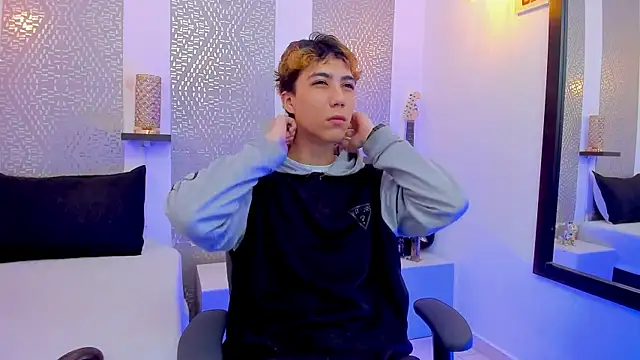 Snapshot of Nikolay_Gregori chatting on January 2025 04:02:01 AM Nikolay Gregori online show from January 2025 04:02:01 AM