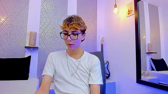 Snapshot of Nikolay_Gregori chatting on January 2025 07:03:01 AM Nikolay Gregori online show from January 2025 07:03:01 AM