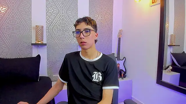 Snapshot of Nikolay_Gregori chatting on January 2025 07:43:02 AM Nikolay Gregori online show from January 2025 07:43:02 AM