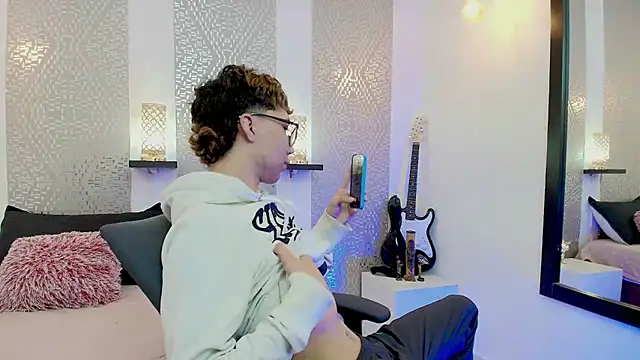 Snapshot of Nikolay_Gregori chatting on January 2025 04:28:01 AM Nikolay Gregori online show from January 2025 04:28:01 AM