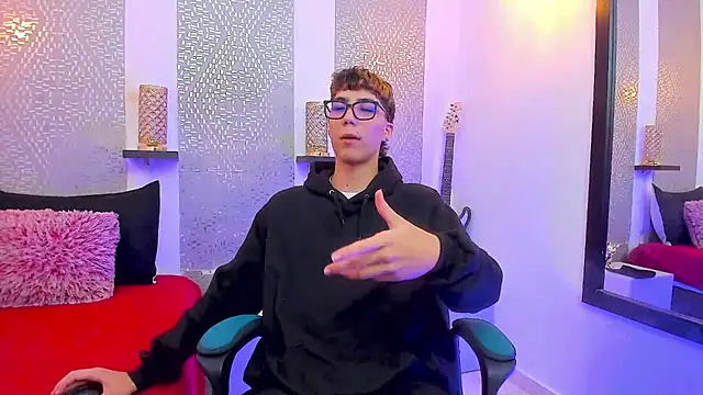 Snapshot of Nikolay_Gregori chatting on January 2025 04:17:01 AM Nikolay Gregori online show from January 2025 04:17:01 AM