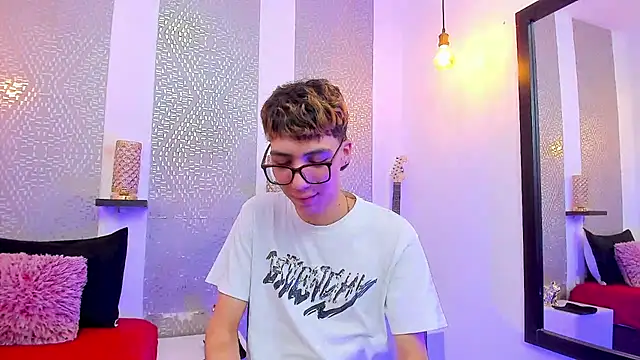 Snapshot of Nikolay_Gregori chatting on January 2025 07:19:02 AM Nikolay Gregori online show from January 2025 07:19:02 AM