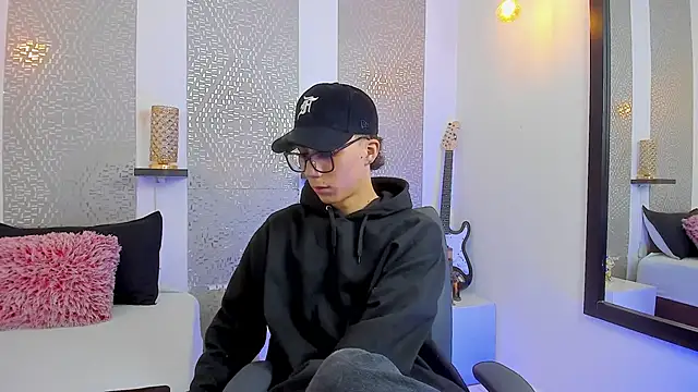 Snapshot of Nikolay_Gregori chatting on January 2025 04:23:02 AM Nikolay Gregori online show from January 2025 04:23:02 AM