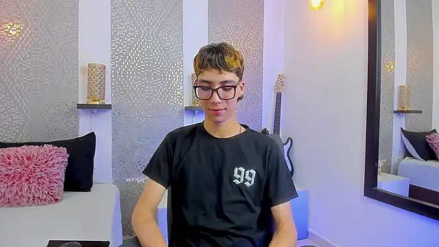 Snapshot of Nikolay_Gregori chatting on January 2025 07:25:01 AM Nikolay Gregori online show from January 2025 07:25:01 AM