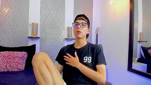 Snapshot of Nikolay_Gregori chatting on January 2025 07:32:02 AM Nikolay Gregori online show from January 2025 07:32:02 AM