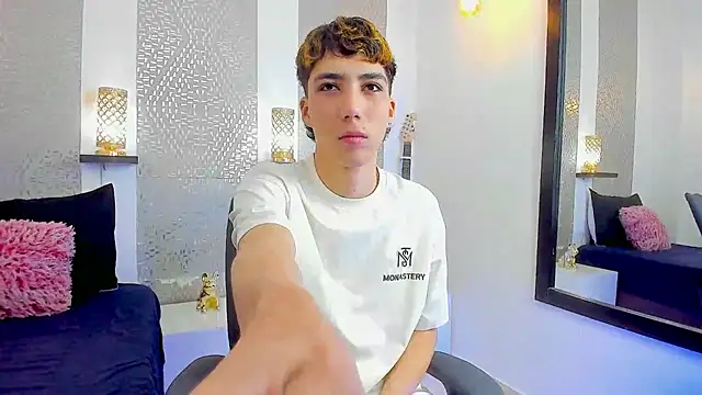 Snapshot of Nikolay_Gregori chatting on January 2025 04:27:01 AM Nikolay Gregori online show from January 2025 04:27:01 AM