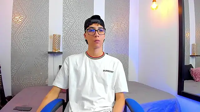 Snapshot of Nikolay_Gregori chatting on February 2025 04:14:02 AM Nikolay Gregori online show from February 2025 04:14:02 AM