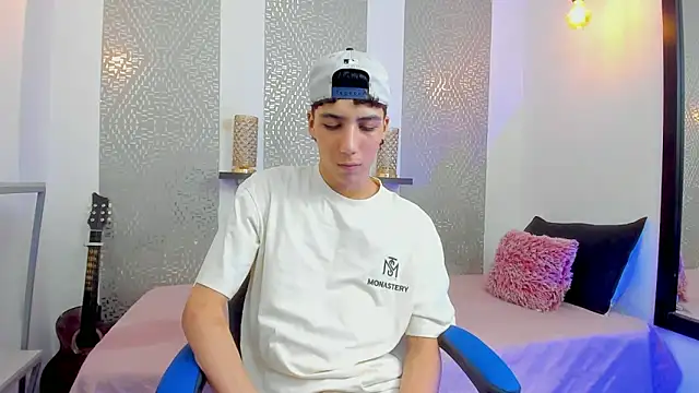 Snapshot of Nikolay_Gregori chatting on February 2025 07:13:02 AM Nikolay Gregori online show from February 2025 07:13:02 AM