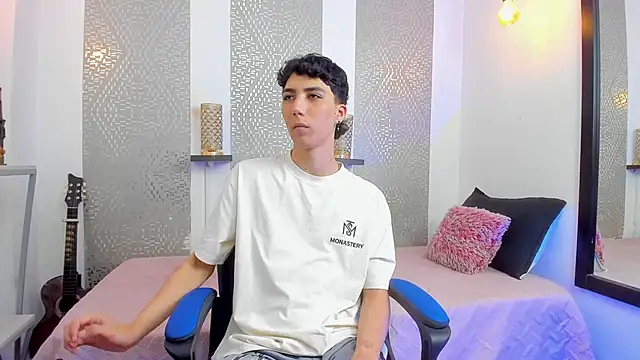 Snapshot of Nikolay_Gregori chatting on February 2025 09:58:01 AM Nikolay Gregori online show from February 2025 09:58:01 AM