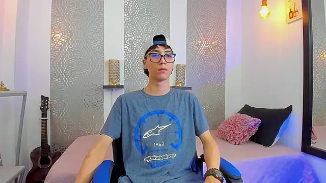 Snapshot of Nikolay_Gregori chatting on February 2025 04:30:02 AM Nikolay Gregori online show from February 2025 04:30:02 AM