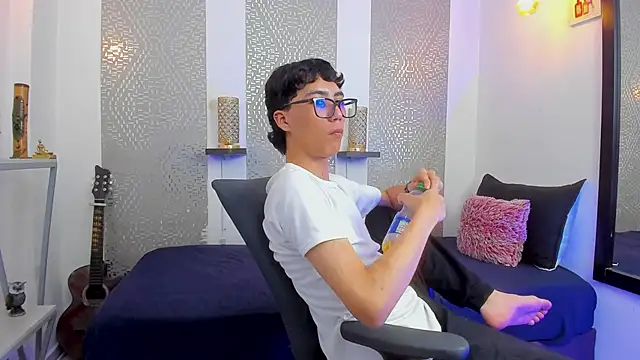 Snapshot of Nikolay_Gregori chatting on February 2025 07:34:01 AM Nikolay Gregori online show from February 2025 07:34:01 AM