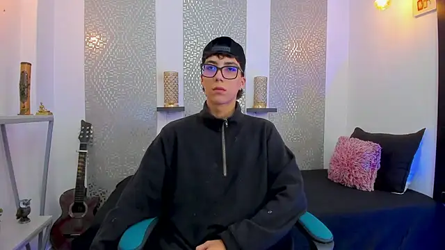 Snapshot of Nikolay_Gregori chatting on February 2025 04:15:01 AM Nikolay Gregori online show from February 2025 04:15:01 AM