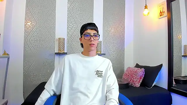 Snapshot of Nikolay_Gregori chatting on February 2025 07:12:02 AM Nikolay Gregori online show from February 2025 07:12:02 AM