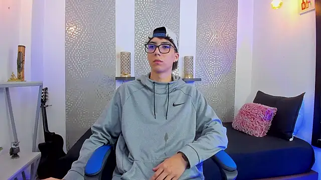 Snapshot of Nikolay_Gregori chatting on February 2025 04:07:01 AM Nikolay Gregori online show from February 2025 04:07:01 AM