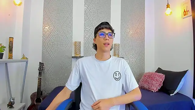 Snapshot of Nikolay_Gregori chatting on March 2025 08:05:02 AM Nikolay Gregori online show from March 2025 08:05:02 AM