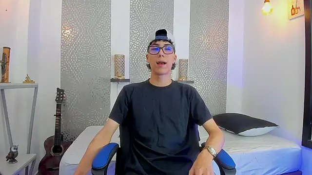 Snapshot of Nikolay_Gregori chatting on March 2025 04:05:01 AM Nikolay Gregori online show from March 2025 04:05:01 AM