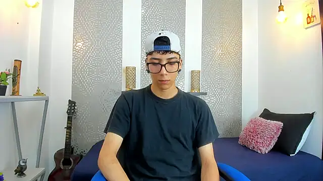 Snapshot of Nikolay_Gregori chatting on March 2025 04:10:01 AM Nikolay Gregori online show from March 2025 04:10:01 AM