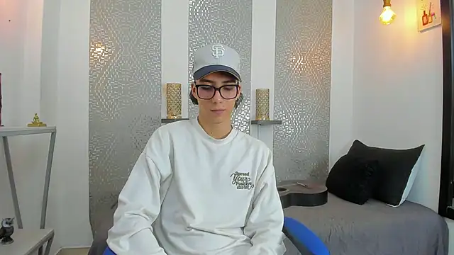 Snapshot of Nikolay_Gregori chatting on March 2025 07:11:01 AM Nikolay Gregori online show from March 2025 07:11:01 AM