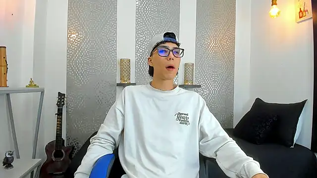 Snapshot of Nikolay_Gregori chatting on March 2025 04:05:02 AM Nikolay Gregori online show from March 2025 04:05:02 AM