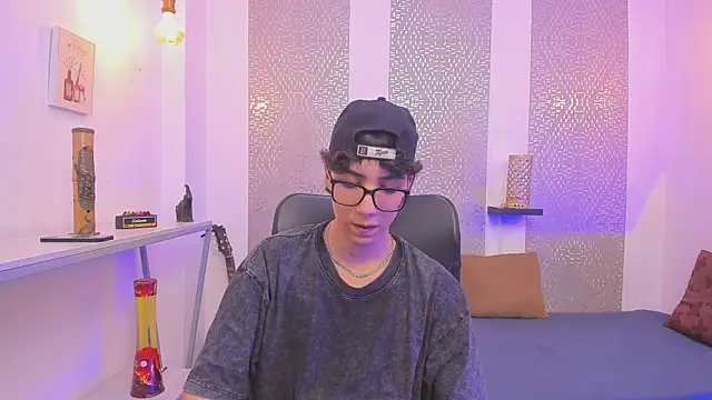 Snapshot of Nikolay_Gregori chatting on October 2025 04:13:02 AM Nikolay Gregori online show from October 2025 04:13:02 AM