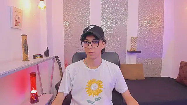 Snapshot of Nikolay_Gregori chatting on October 2025 04:12:01 AM Nikolay Gregori online show from October 2025 04:12:01 AM