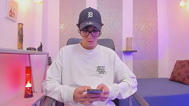 Snapshot of Nikolay_Gregori chatting on October 2025 04:37:02 AM Nikolay Gregori online show from October 2025 04:37:02 AM