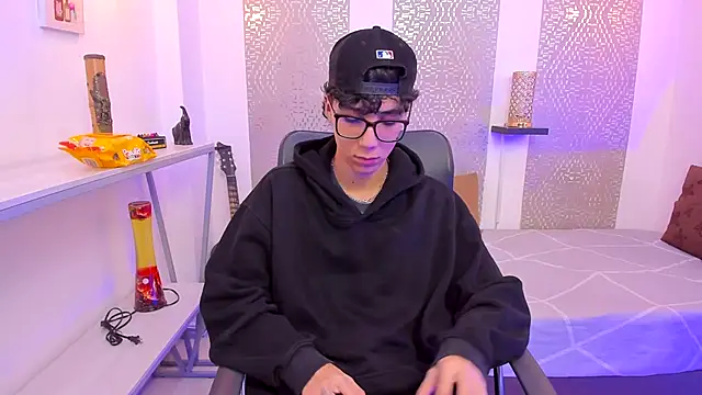 Snapshot of Nikolay_Gregori chatting on October 2025 04:57:02 AM Nikolay Gregori online show from October 2025 04:57:02 AM