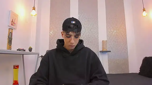 Snapshot of Nikolay_Gregori chatting on November 2025 04:14:02 AM Nikolay Gregori online show from November 2025 04:14:02 AM