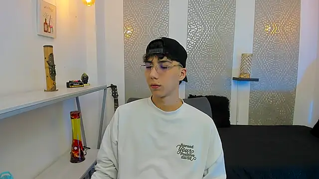 Snapshot of Nikolay_Gregori chatting on November 2025 04:12:02 AM Nikolay Gregori online show from November 2025 04:12:02 AM