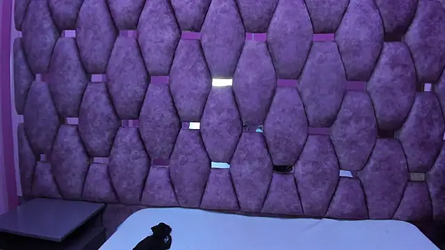 AlaSmith online show from October 2025 02:32:01 AM