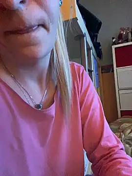 Snapshot of ToAnWTW chatting on February 2025 02:01:02 AM ToAnWTW online show from February 2025 02:01:02 AM